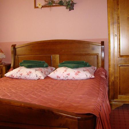 Hotel Berezka Vavkaviszk Kültér fotó