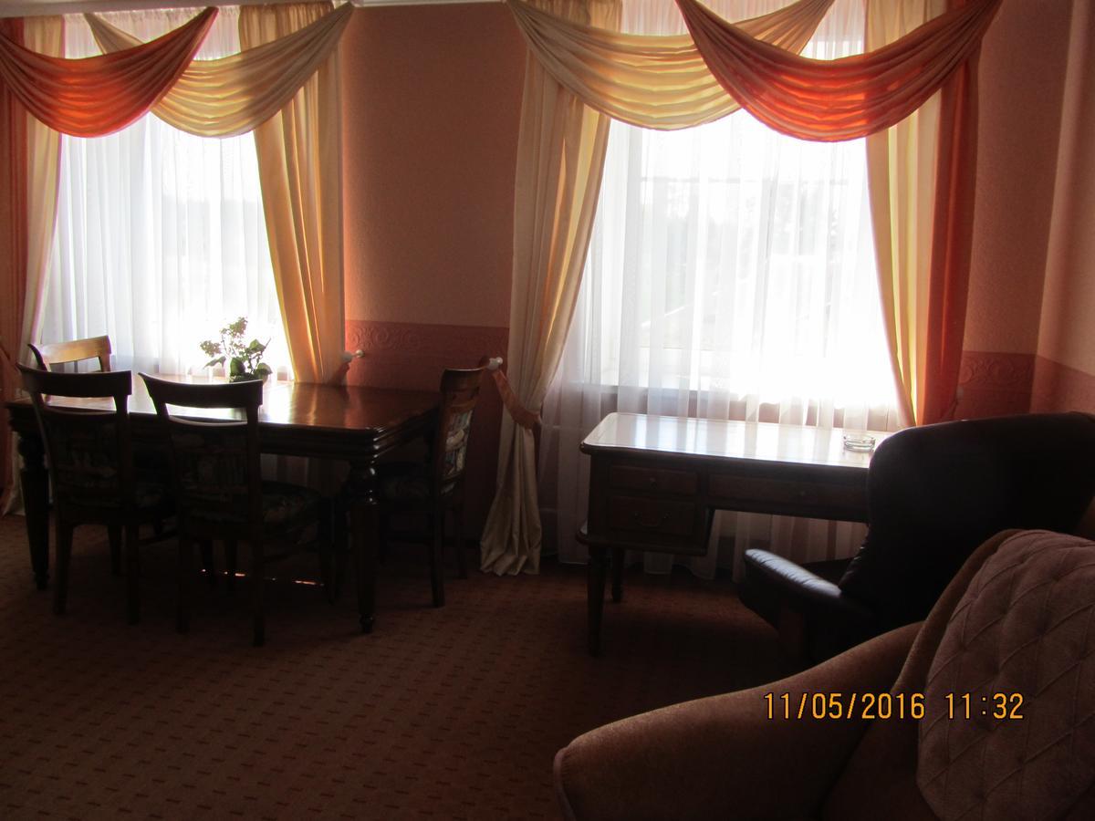 Hotel Berezka Vavkaviszk Kültér fotó