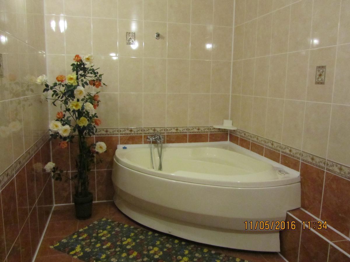 Hotel Berezka Vavkaviszk Kültér fotó