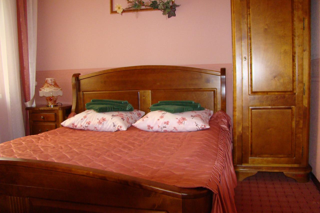 Hotel Berezka Vavkaviszk Kültér fotó